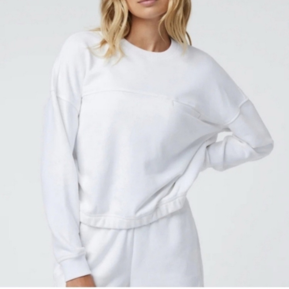 Women's Vuori Sedona White Sport Crewneck Sweatshirt, size Large
